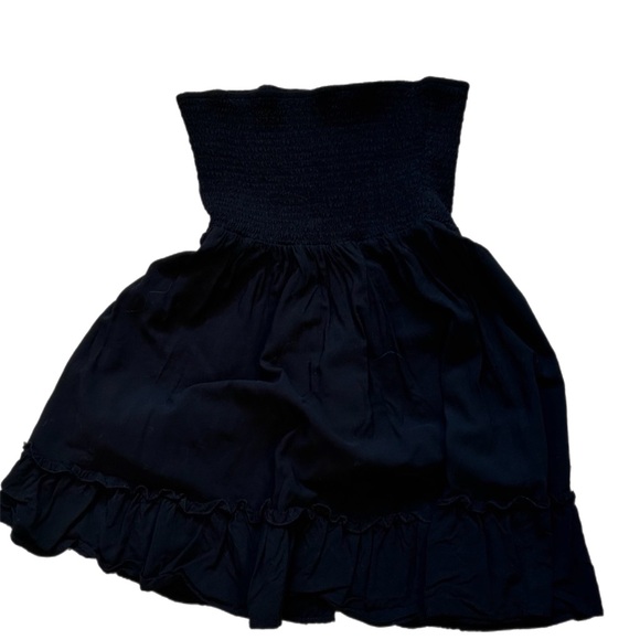 Elegant Strapless Black Dress - Picture 3 of 4